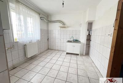 Vanzare apartament trei camere in Alba Iulia