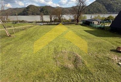 Cabana din piatra de codru si busteni pe Clisura Dunarii, Caraș-Severin - 3
