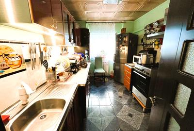 Apartament 3 camere cu BALCON  - str PACII - 6