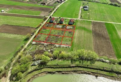 Teren Construcții intravilan de 565 mp, în Ineu