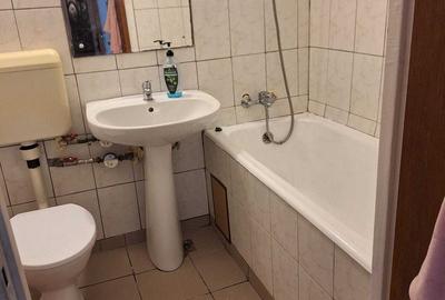 Închiriere Apartament cu 3 camere Titan, langa metrou 1 Decembrie, renovat - 4