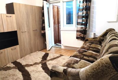 Garsoniera 27mp etaj 1 zona Bulevard mobilata utilata 39.000eur - 1