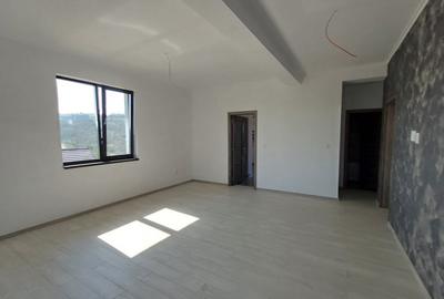 Casă cu 4 camere, 2 băi, beci spațios și 400 mp teren - 20