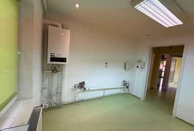 Spațiu parter cu destinație mixtă, zona fostă Lidia – 67 mp - 23