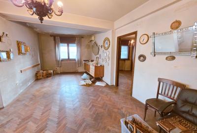 Vanzare apt 2 camere Caderea Bastiliei etaj 1/6 supr 55 mp imobil U3 - 12