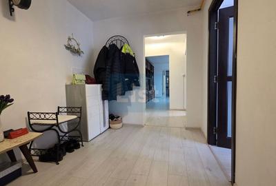 Apartament 4 camere, et. 2 - Bulevard - 6