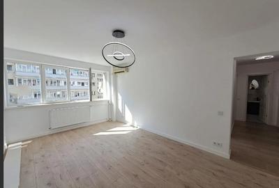 Ferdinand,Metrou,bl.reabilitat,Amenajat,2 bai,Liber - 4