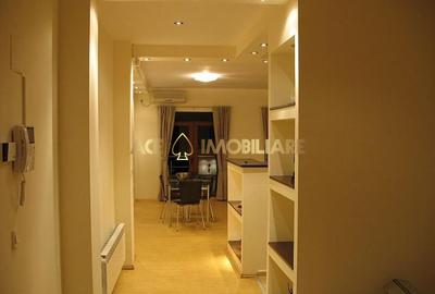 Apartament cu 2 camere, mobilat în Ultracentral