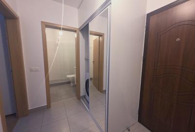 Inchiriez 2 camere decomantat pet friendly Tractorul zona Mega Image - 12