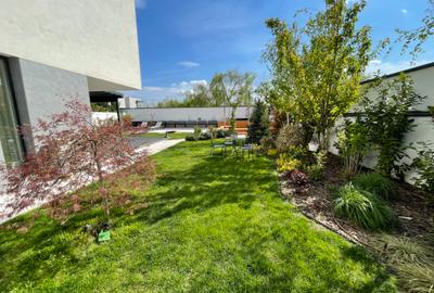 Contemporary Luxury Villa for Rent | Exceptional Indoor-Outdoor Living - 42