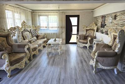 Casa cu 5 camere + garaj , situata in Valea Ursului - 12