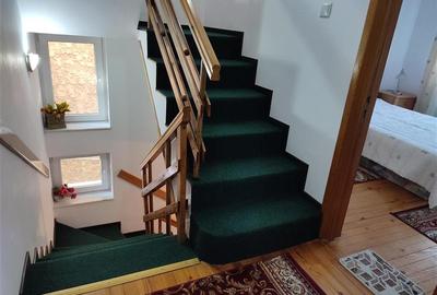 VILA 5 CAMERE, FARA CURTE, GARAJ, CENTRAL, ZONA LIVADA POSTEI - 13