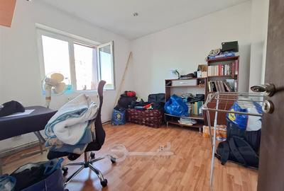 Nicolina 1, apartament 2 camere, decomandat, baie cu geam, 46 mp, se accepta cre - 4