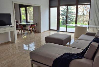 Casă cu 5 camere în Lazu