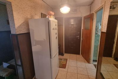 De vanzare Apartament 4 camere Bd. Ctin Brancoveanu, sector 4 - 8