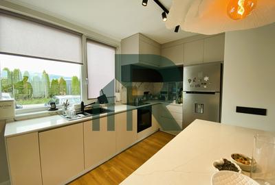 Duplex cu 4 camere 2 bai si curte libera 200 mp in Cisnadie - 7