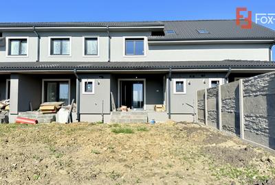 Casă cu 4 camere în Moșnița Veche