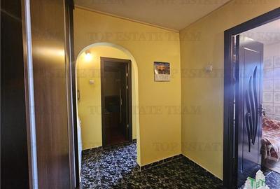 Apartament 2 camere etaj 4/4 curat si luminos - Poarta 6, Constanta - 13