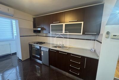 Apartament 2 camere decomandat, mobilat modern, Strand, etaj 1 - 2