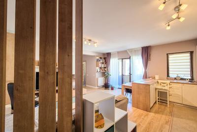 Apartament cu 3 camere semidecomandat, mobilat în Florești