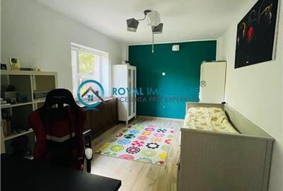 Royal Imobiliare - Vanzare Vila cu 6 camere zona B-dul Bucuresti - 10