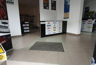 Casa de locuit Central 310 mp utili + 2 spatii comerciale de la strada - 9