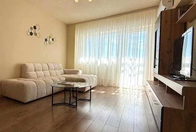 Apartament cu 4 camere decomandat în P-ța Victoriei