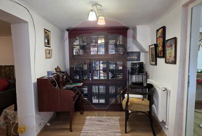 Casa renovata complet 3 camere de vanzare Crevedia 277mp teren - 7