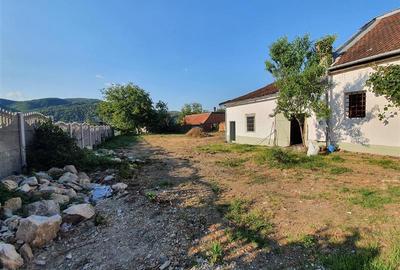 Bocsa Montana, Casa Solida + Teren, Strada Principala - 21