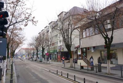 DE INCHIRIAT - SPATIU COMERCIAL CENTRAL, 85 MP - 12