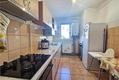 Apartament cu 2 camere semidecomandat în Tractorul