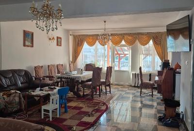 Casa de vanzare in Oradea zona Rogerius - 1