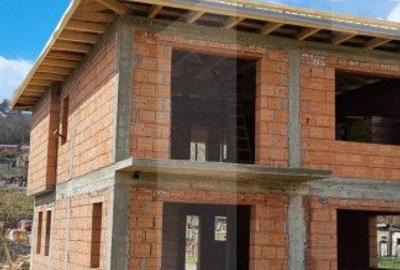 Investitie ! Proiect in executie ! Casa 110 mp utili, teren 460 mp, Dezmir ! - 2