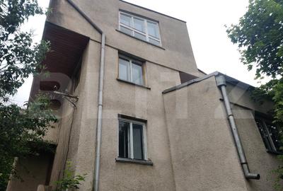 Vila Impresionantă în Brașov, poziționare Ideală și spațiu generos - 11