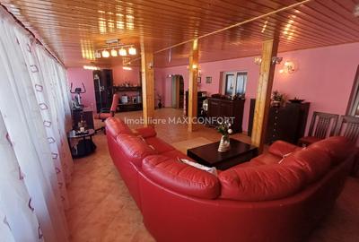 Vanzare apartament 4 camere-Imobiliare MAXICONFORT - 2