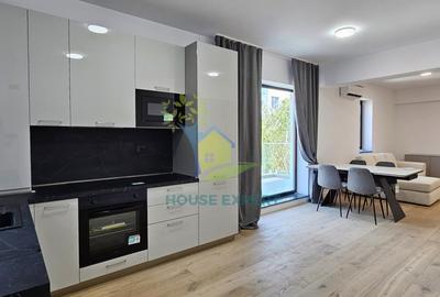 Apartament cu 3 camere semidecomandat în Aviației
