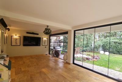 Duplex cu 6 camere în Iancu Nicolae