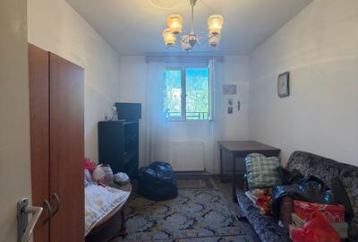 Apartament cu 3 camere semidecomandat în Nicolae Grigorescu