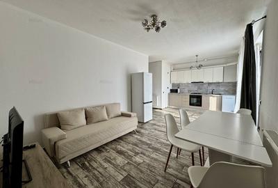 Apartament cu 3 camere semidecomandat, mobilat în Dâmbul Rotund