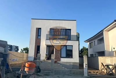 Casa de vanzare , 157 mp , Tomis Plus, terasa 15 mp, 2 locuri de parcare, teren - 1