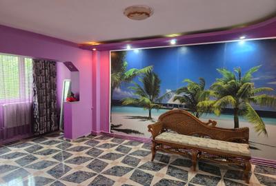 Apartament cu 3 camere decomandat, mobilat în Păcii