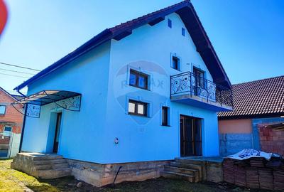 Casă / Vilă cu 5 camere de vânzare - 2