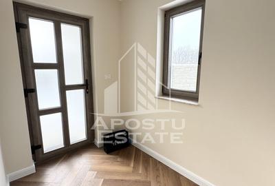 Duplex cu perete dublu, 4 camere si 3 bai finalizat, toate utilitatile - 13