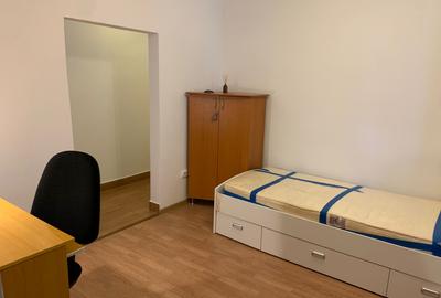 Apartament 2 camere 65 mp, curte,  Zona centrala - 2