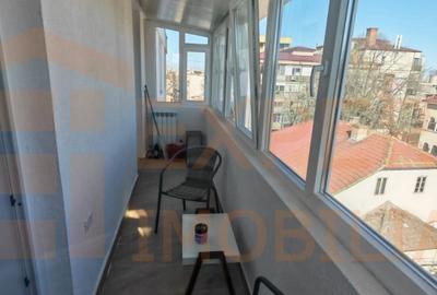 Apartament cu 2 camere decomandat, mobilat în Central