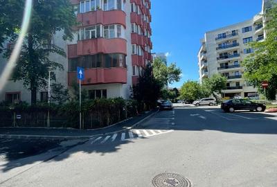 Apartament cu 3 camere decomandat, mobilat în 13 Septembrie