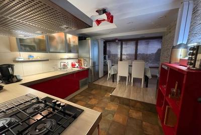 TROCADEO DUPLEX  CU 3 CAMERE 107 MP PRET 2650000 EURO - 3