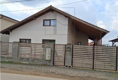 Casă individuală cu 4 camere în Moșnița Nouă