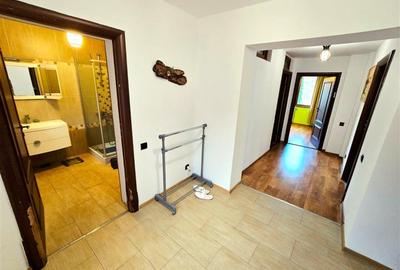 Resita Casa cu Teren Drept 500 Mp retrasa la marginea padurii - 11