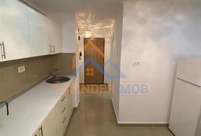 Garsoniera de vanzare, zona Decebal - 4